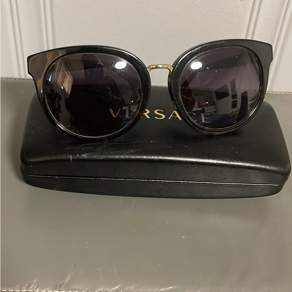 Tory Burch Black Sunglasses